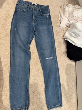 Zara Blue Straight Leg Women’s Jeans